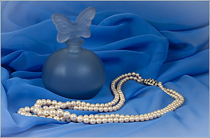 413 - PERFUME AND PEARLS 2 - SHEPHERD VAL - wales.jpg